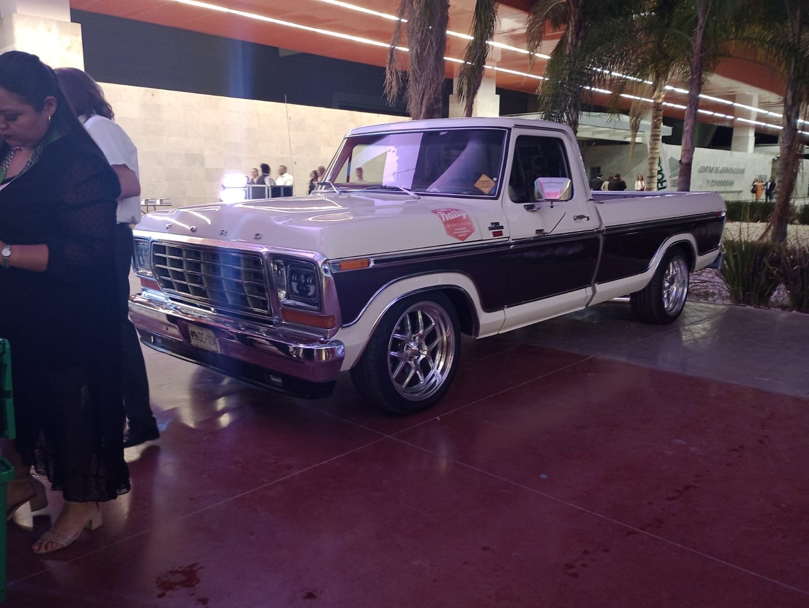 Pickup blanca restaurada